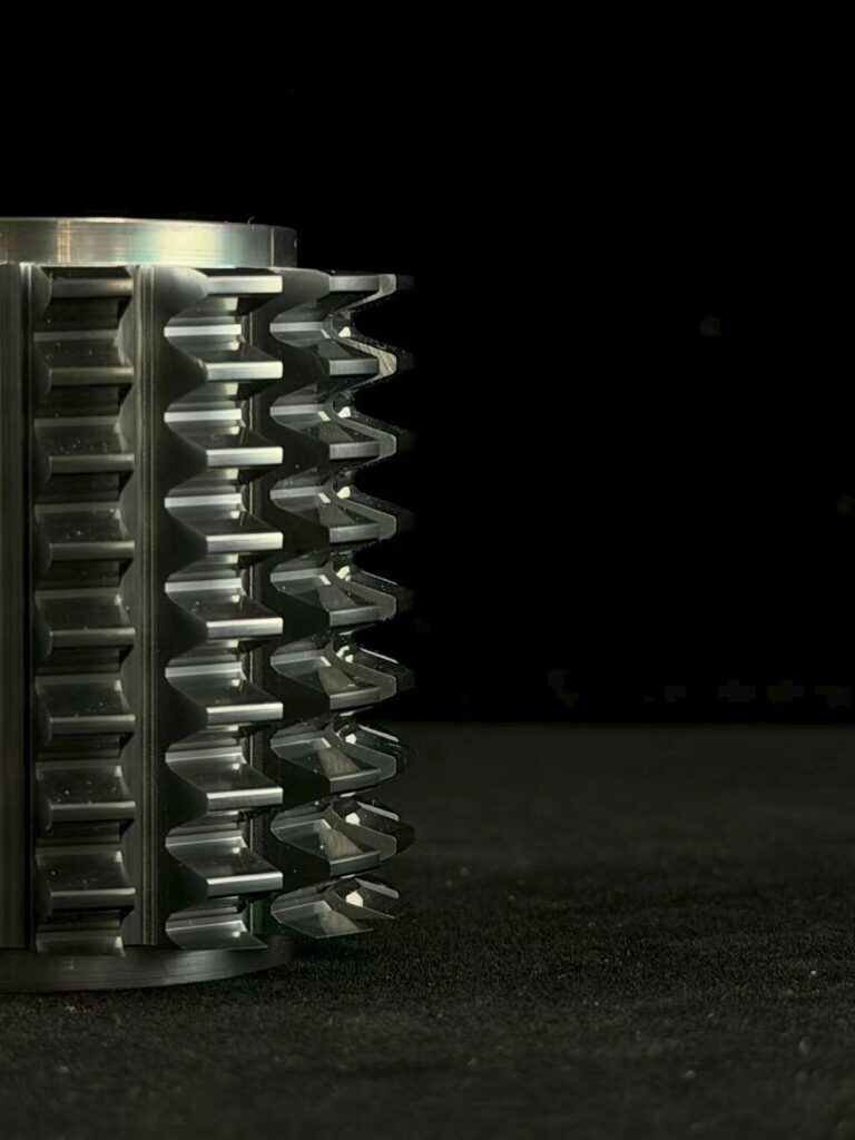 Nobeve large gear hob